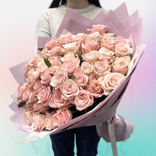 51 нежно-розовая роза 70 см