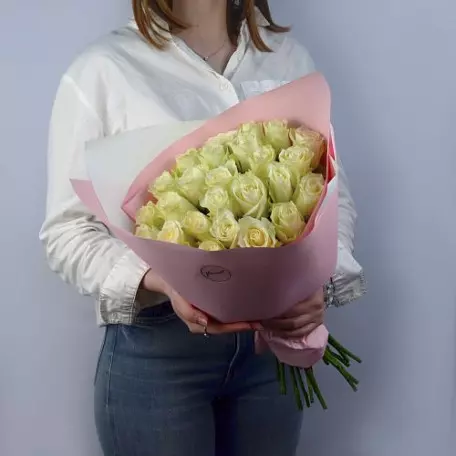 21 белая роза 70 см