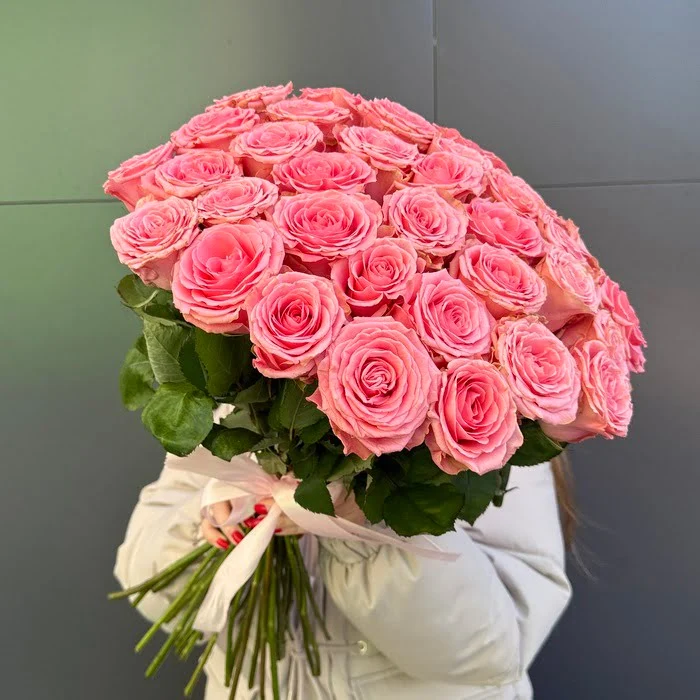 35 розовых роз 70 см