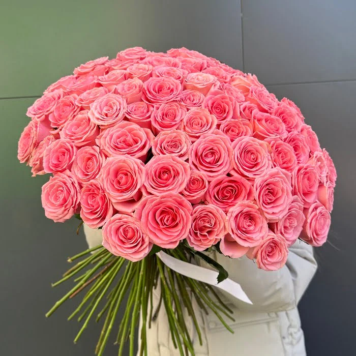 101 розовая роза 70 см