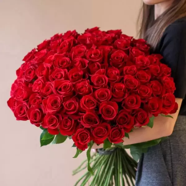 75 красных роз